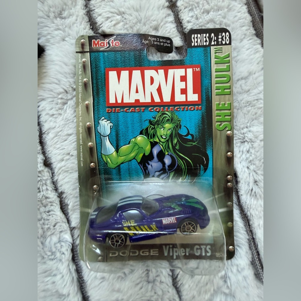 Maisto Marvel She-Hulk Die-Cast Car - Blue